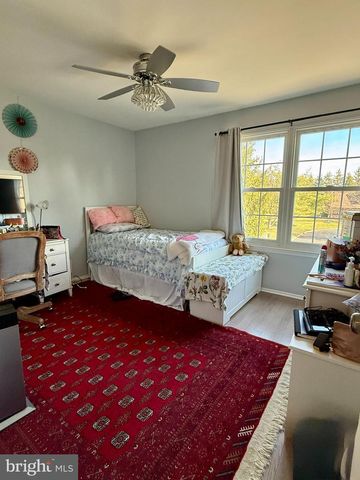 53 CLIVEDEN CT, Trenton, NJ 08648