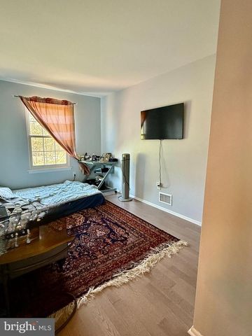 53 CLIVEDEN CT, Trenton, NJ 08648