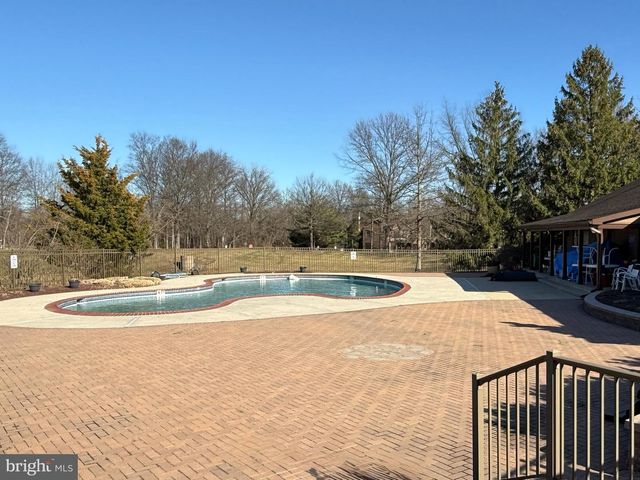 53 CLIVEDEN CT, Trenton, NJ 08648