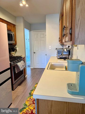 53 CLIVEDEN CT, Trenton, NJ 08648