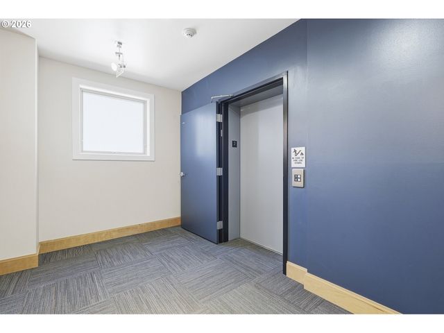 12600 Sw CRESCENT St 216, Beaverton, OR 97005
