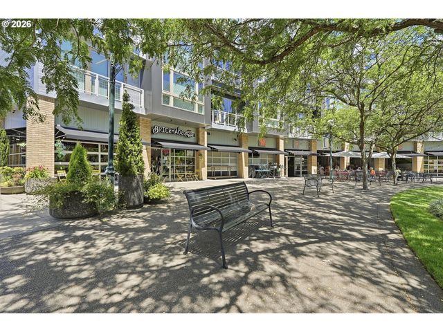 12600 Sw CRESCENT St 216, Beaverton, OR 97005