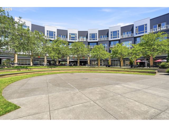 12600 Sw CRESCENT St 216, Beaverton, OR 97005