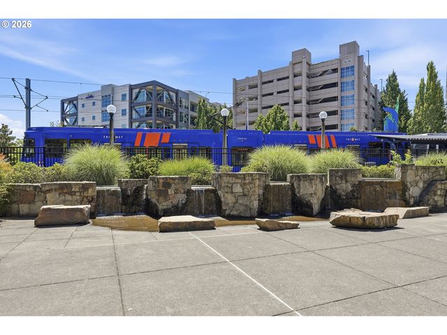 12600 Sw CRESCENT St 216, Beaverton, OR 97005