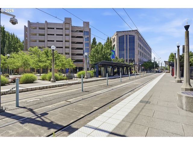 12600 Sw CRESCENT St 216, Beaverton, OR 97005