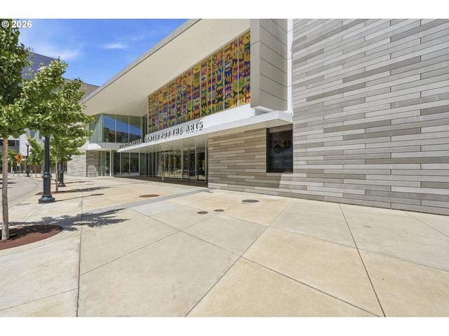 12600 Sw CRESCENT St 216, Beaverton, OR 97005