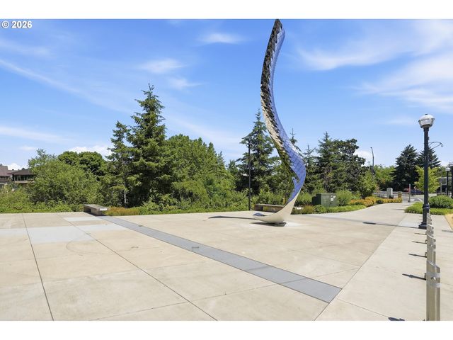 12600 Sw CRESCENT St 216, Beaverton, OR 97005