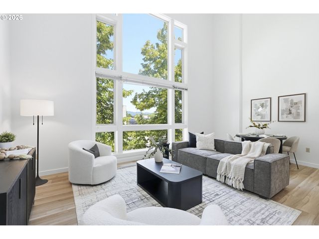 12600 Sw CRESCENT St 216, Beaverton, OR 97005