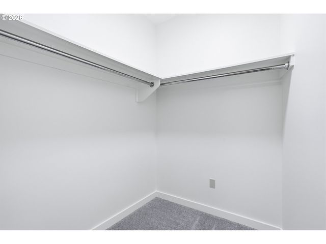 12600 Sw CRESCENT St 216, Beaverton, OR 97005