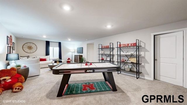 11450 Port Royal Drive, Papillion, NE 68046