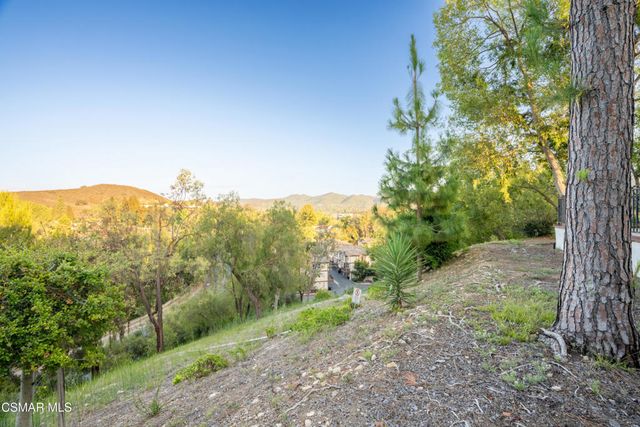 744 Tuolumne Avenue, Thousand Oaks, CA 91360