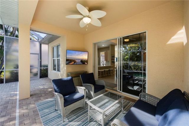 204 Glen Eagle CIR, Naples, FL 34104