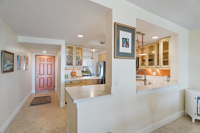 356 Golfview Road 903, North Palm Beach, FL 33408