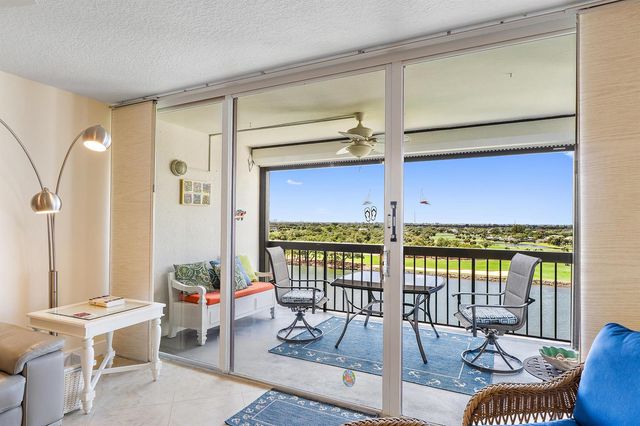 356 Golfview Road 903, North Palm Beach, FL 33408