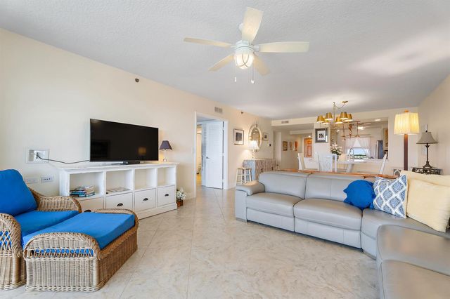 356 Golfview Road 903, North Palm Beach, FL 33408