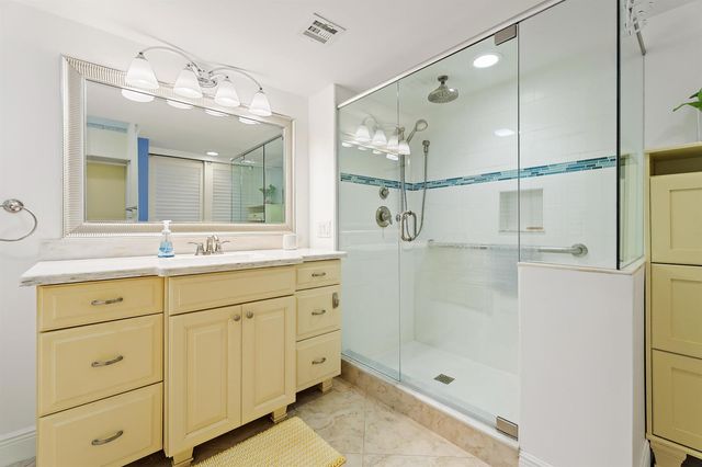 356 Golfview Road 903, North Palm Beach, FL 33408