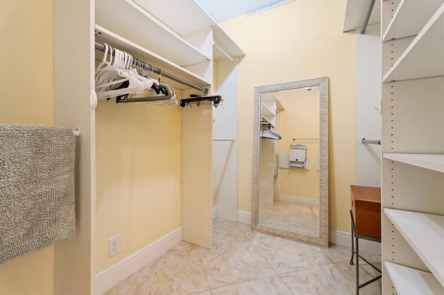 356 Golfview Road 903, North Palm Beach, FL 33408