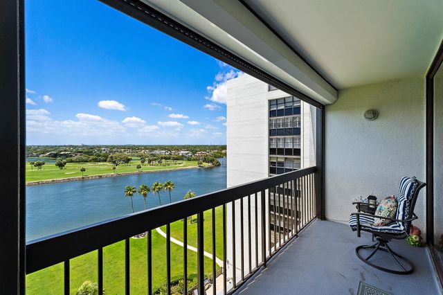 356 Golfview Road 903, North Palm Beach, FL 33408