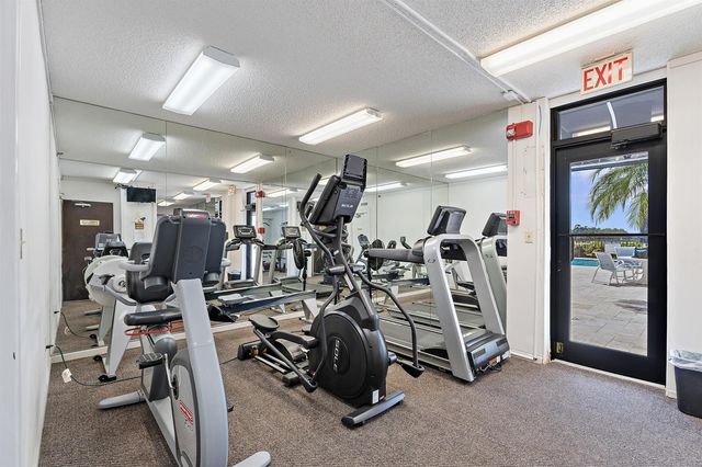 356 Golfview Road 903, North Palm Beach, FL 33408