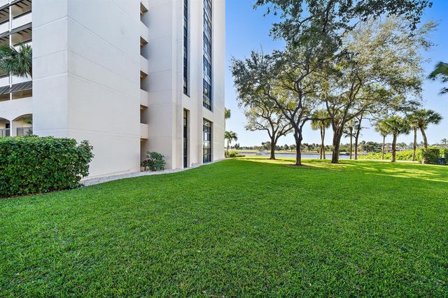 356 Golfview Road 903, North Palm Beach, FL 33408