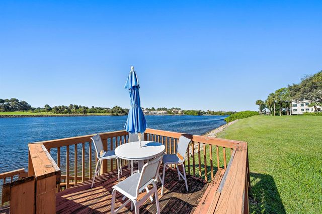 356 Golfview Road 903, North Palm Beach, FL 33408