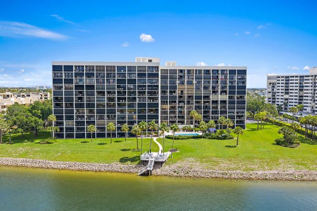 356 Golfview Road 903, North Palm Beach, FL 33408
