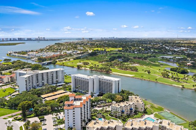 356 Golfview Road 903, North Palm Beach, FL 33408