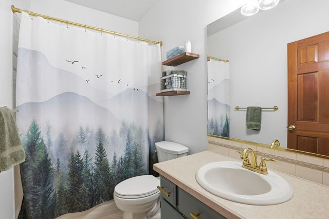 507 E Ziegler Ln, Colbert, WA 99005