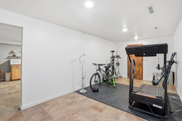 507 E Ziegler Ln, Colbert, WA 99005