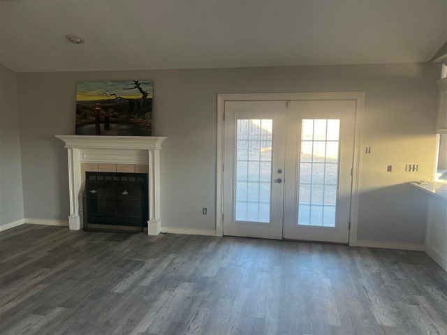 1916 SW Park Grove Dr, Lawton, OK 73505