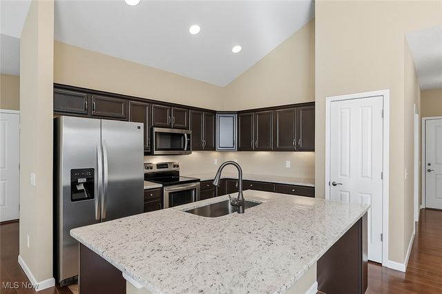 1314 Bridgewater Way N, Mansfield, OH 44906