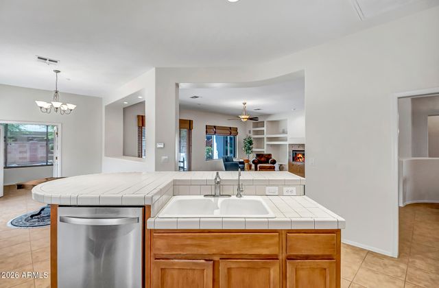42328 N CROSSWATER Way, Anthem, AZ 85086