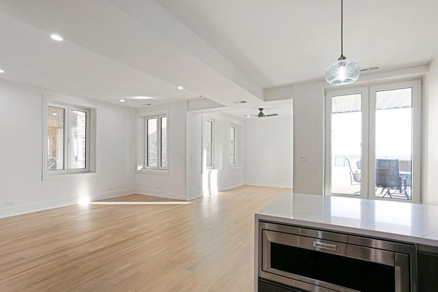 7731 N EASTLAKE Terrace GN, Chicago, IL 60626