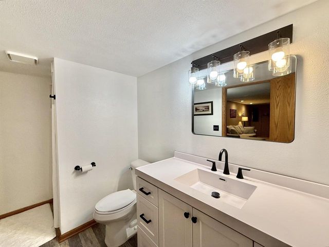 2656 N Wuthering Hills Drive, Janesville, WI 53546