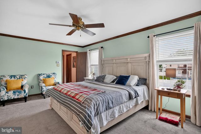 3 BERWICK LN, Sicklerville, NJ 08081