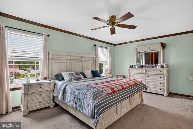 3 BERWICK LN, Sicklerville, NJ 08081