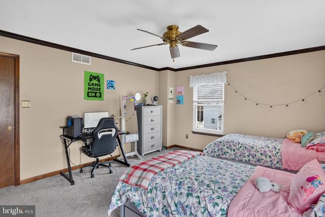 3 BERWICK LN, Sicklerville, NJ 08081