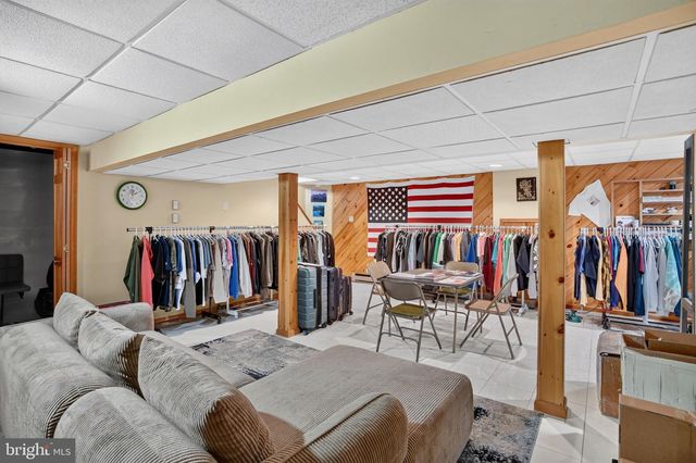 3 BERWICK LN, Sicklerville, NJ 08081
