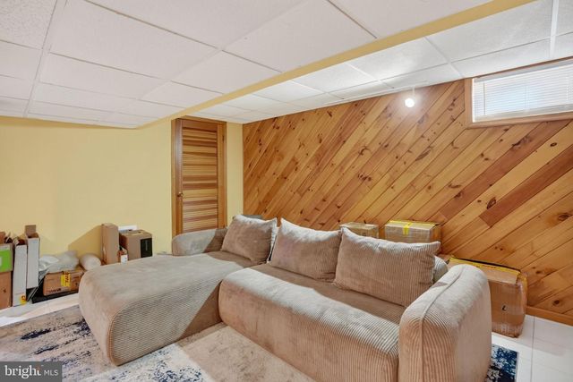 3 BERWICK LN, Sicklerville, NJ 08081