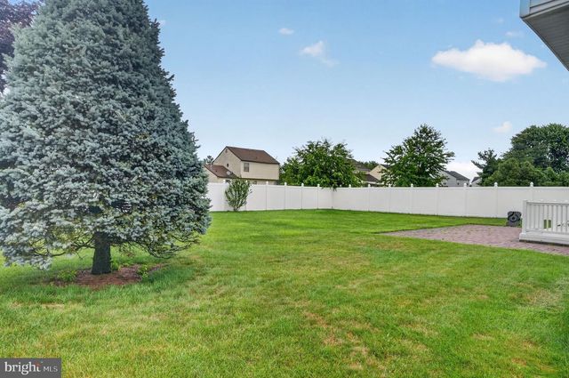 3 BERWICK LN, Sicklerville, NJ 08081