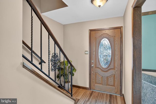 3 BERWICK LN, Sicklerville, NJ 08081