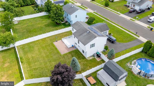 3 BERWICK LN, Sicklerville, NJ 08081