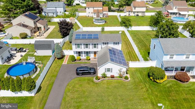 3 BERWICK LN, Sicklerville, NJ 08081