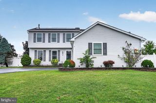 3 BERWICK LN, Sicklerville, NJ 08081