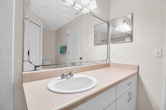 4122 CENTRAL SARASOTA PARKWAY 1914, Sarasota, FL 34238