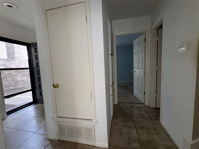 9106 Emberglow Lane, Dallas, TX 75243