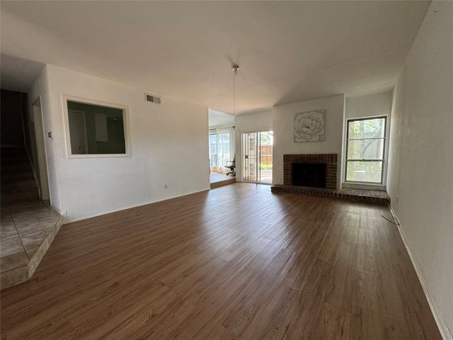 9106 Emberglow Lane, Dallas, TX 75243
