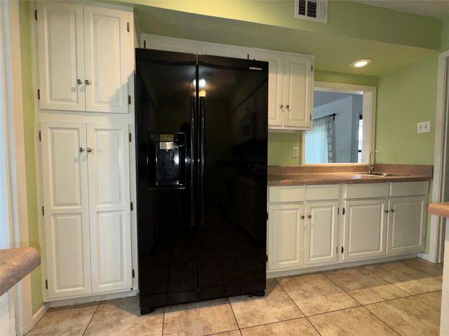 9106 Emberglow Lane, Dallas, TX 75243