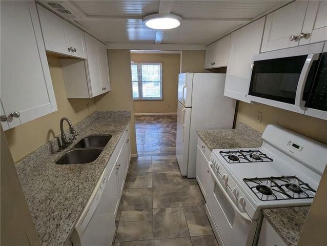 8839 Long Beach Circle, Sandy Springs, GA 30350