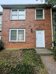 8839 Long Beach Circle, Sandy Springs, GA 30350